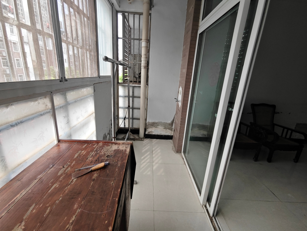 实验小学附近简单装修两室出租_4