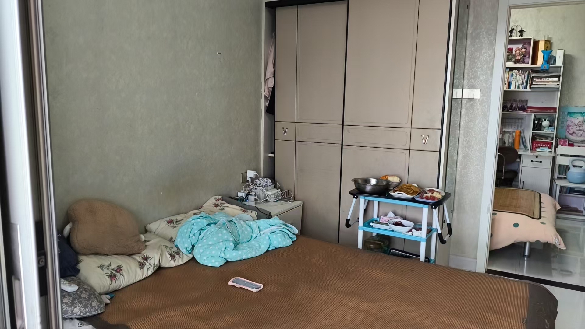 洞二小对面 精装修东西齐全 拎包即住_8