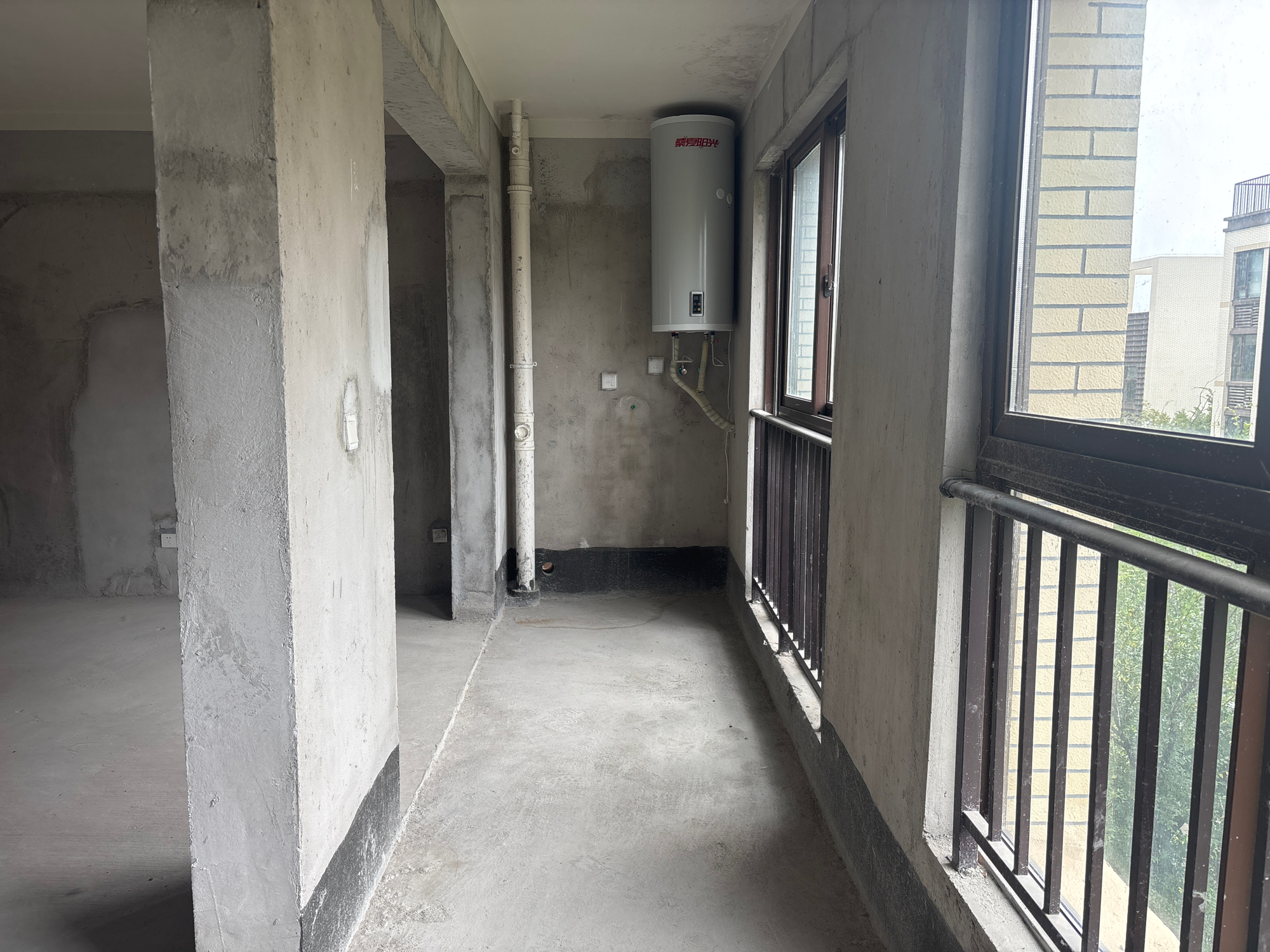 淮安府4室2厅交通方便_4