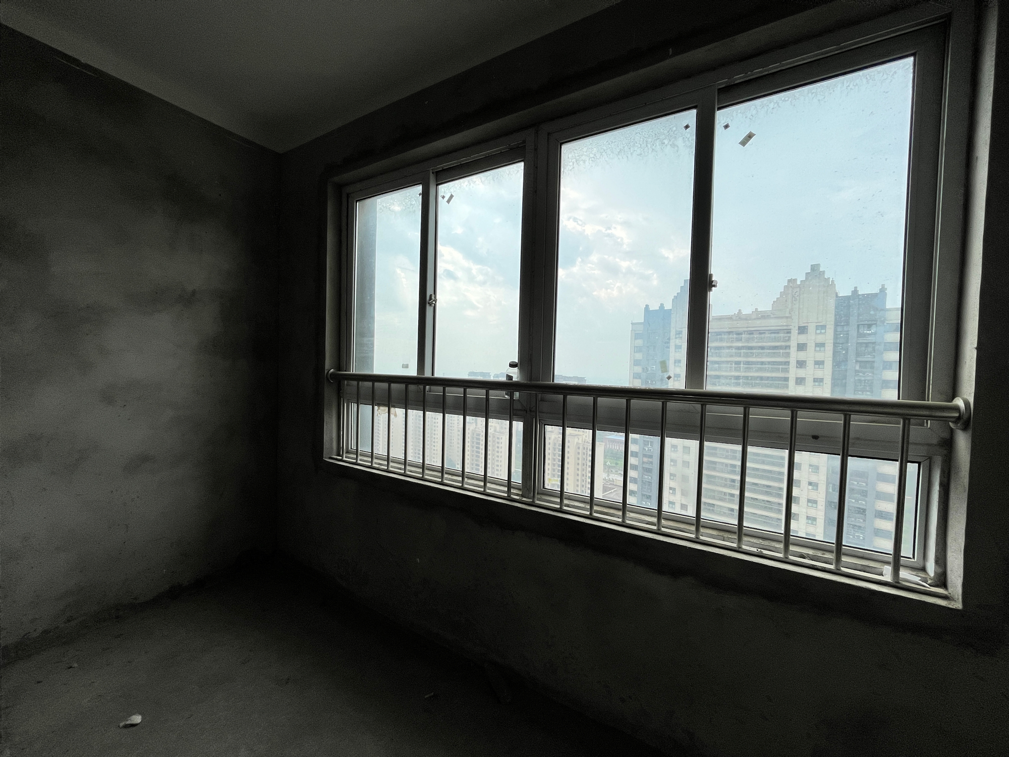 万茂华府毛坯三室两厅 双校区 楼层高采光好_9