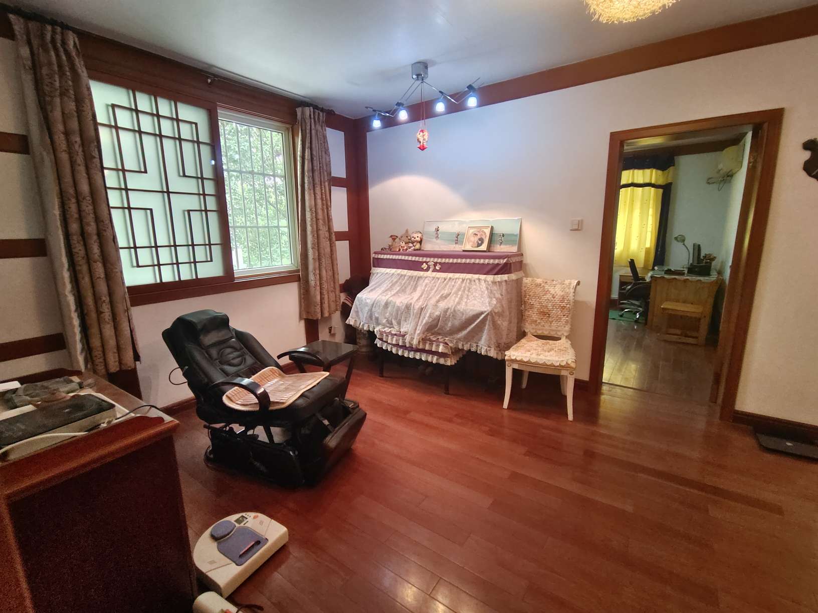 广场小区 197平 精装大三室 南北通透 学区房配套齐全_5