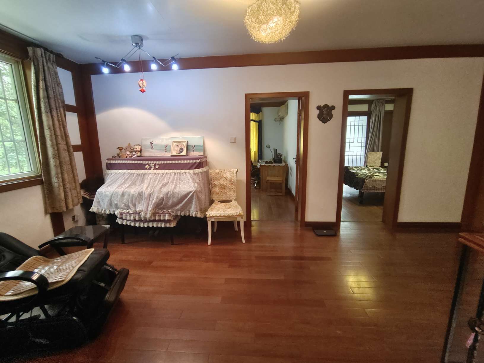 广场小区 197平 精装大三室 南北通透 学区房配套齐全_6