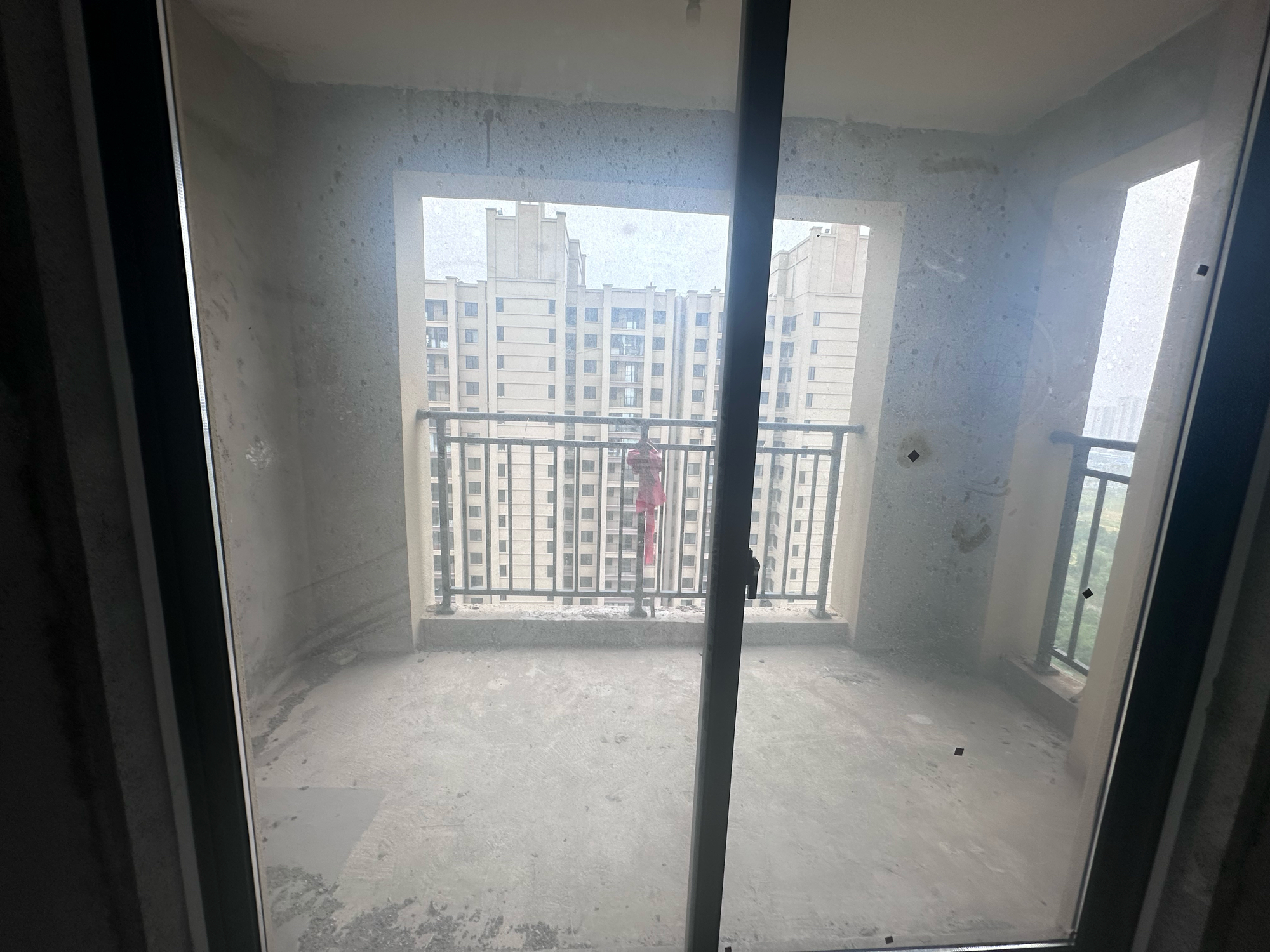 山南壹号三室两厅对外出售_8