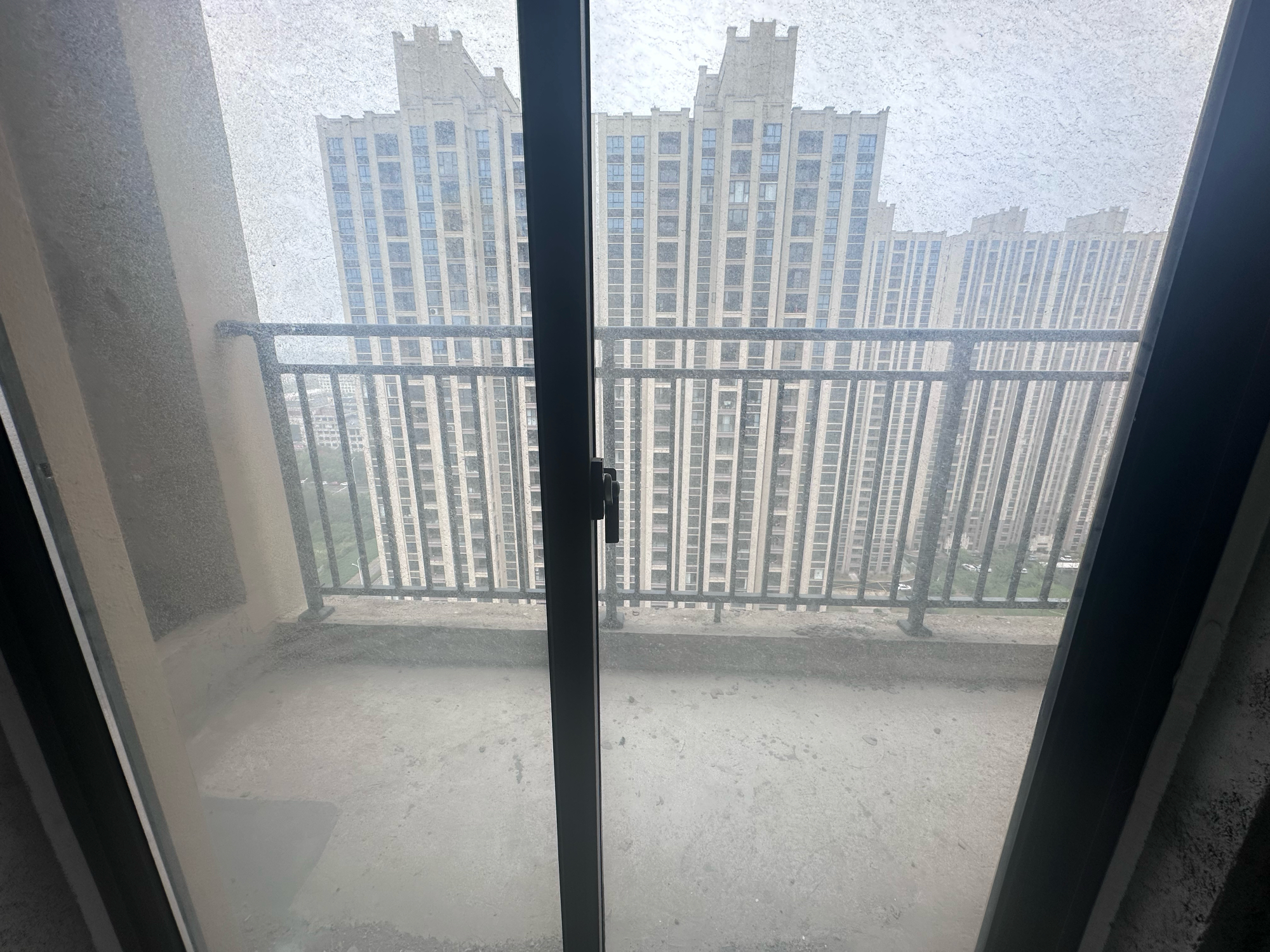 山南壹号三室两厅对外出租_8