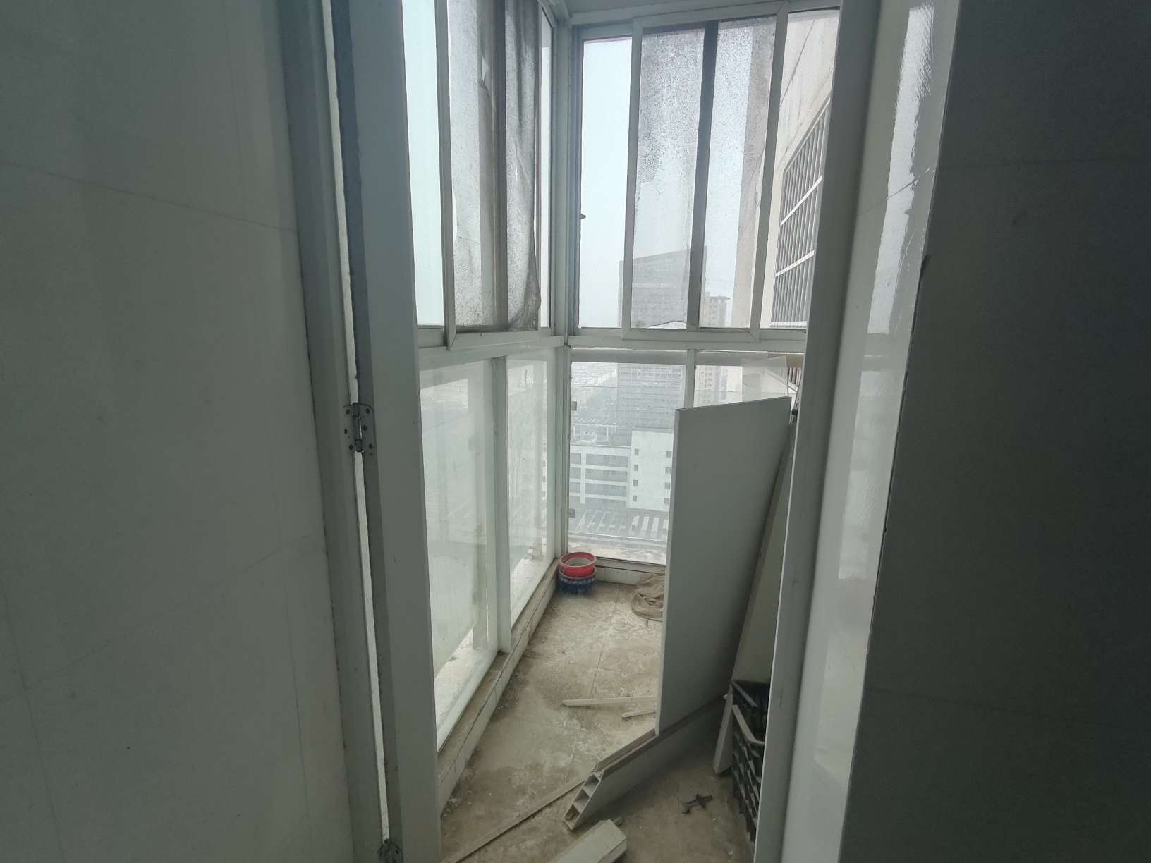 云景华城3室1厅普装朝南双阳台好房出售_10