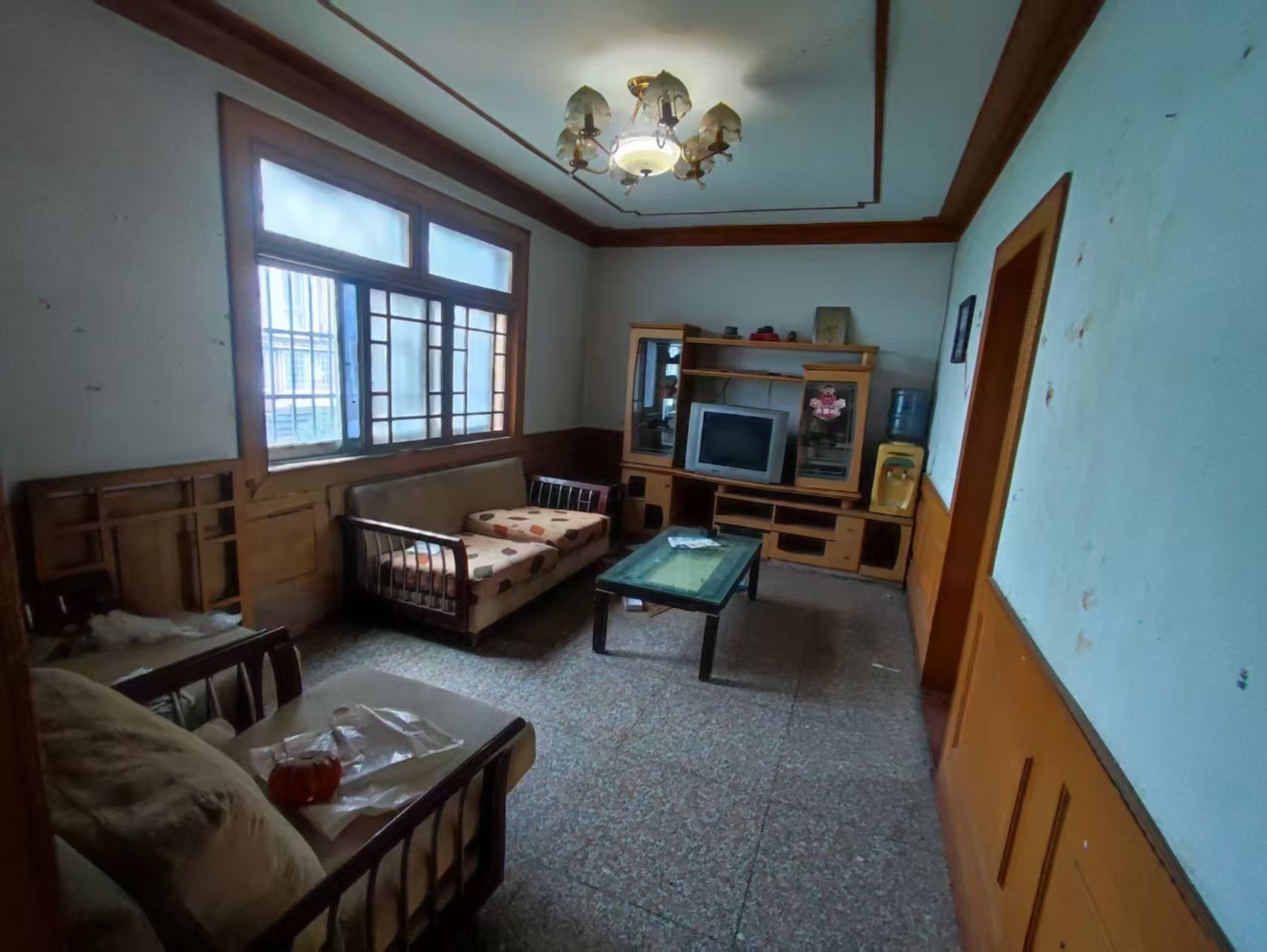 万达广场 东侧 六里站小吃街 _4