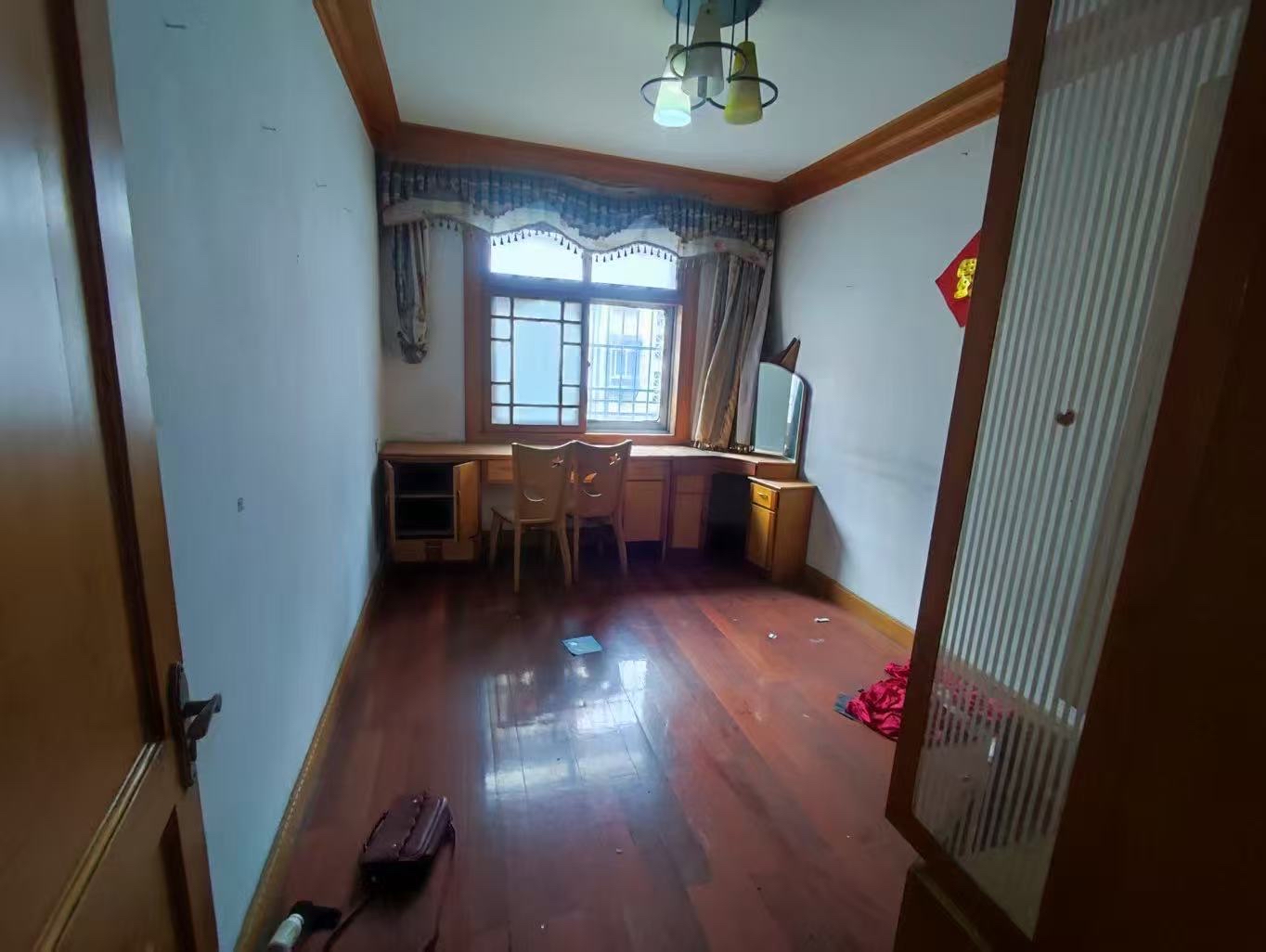 万达广场 东侧 六里站小吃街 _11