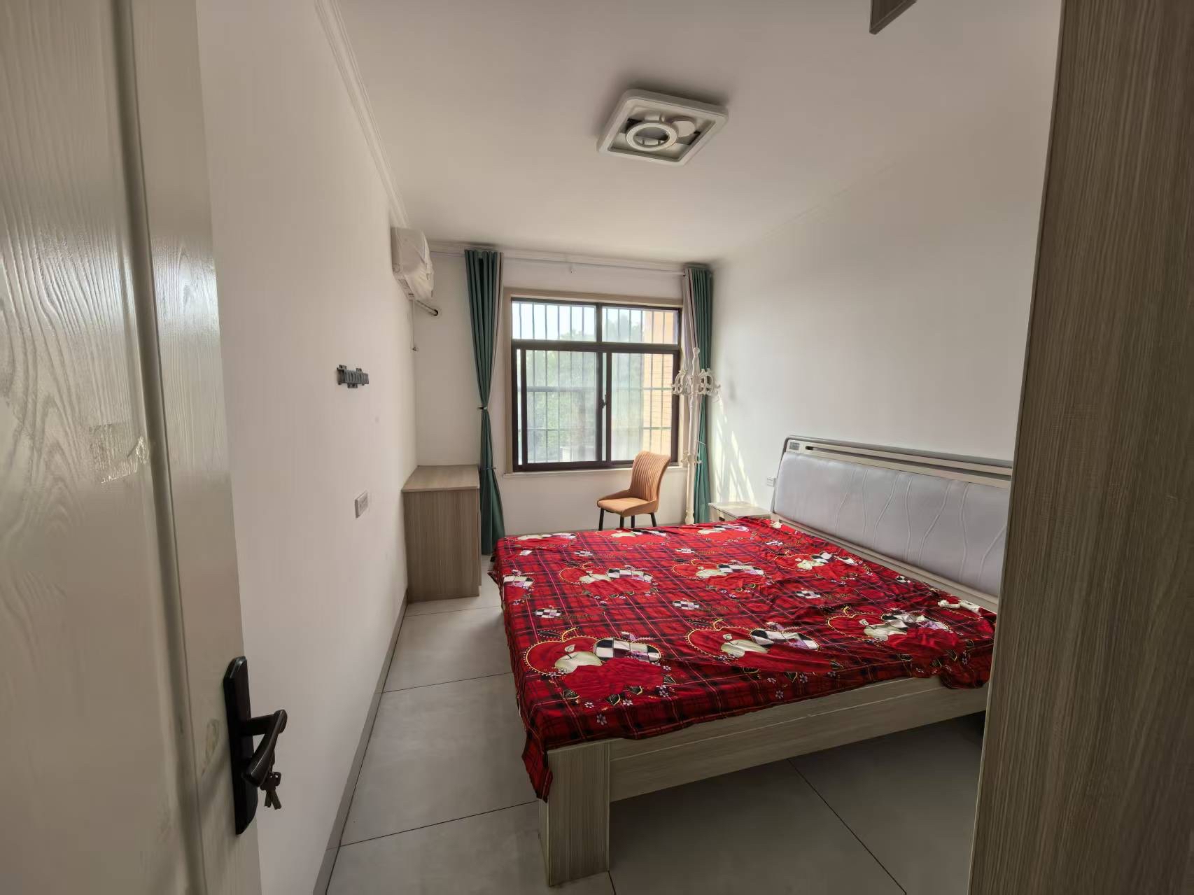 公园里电梯洋房精装修3室出售_3