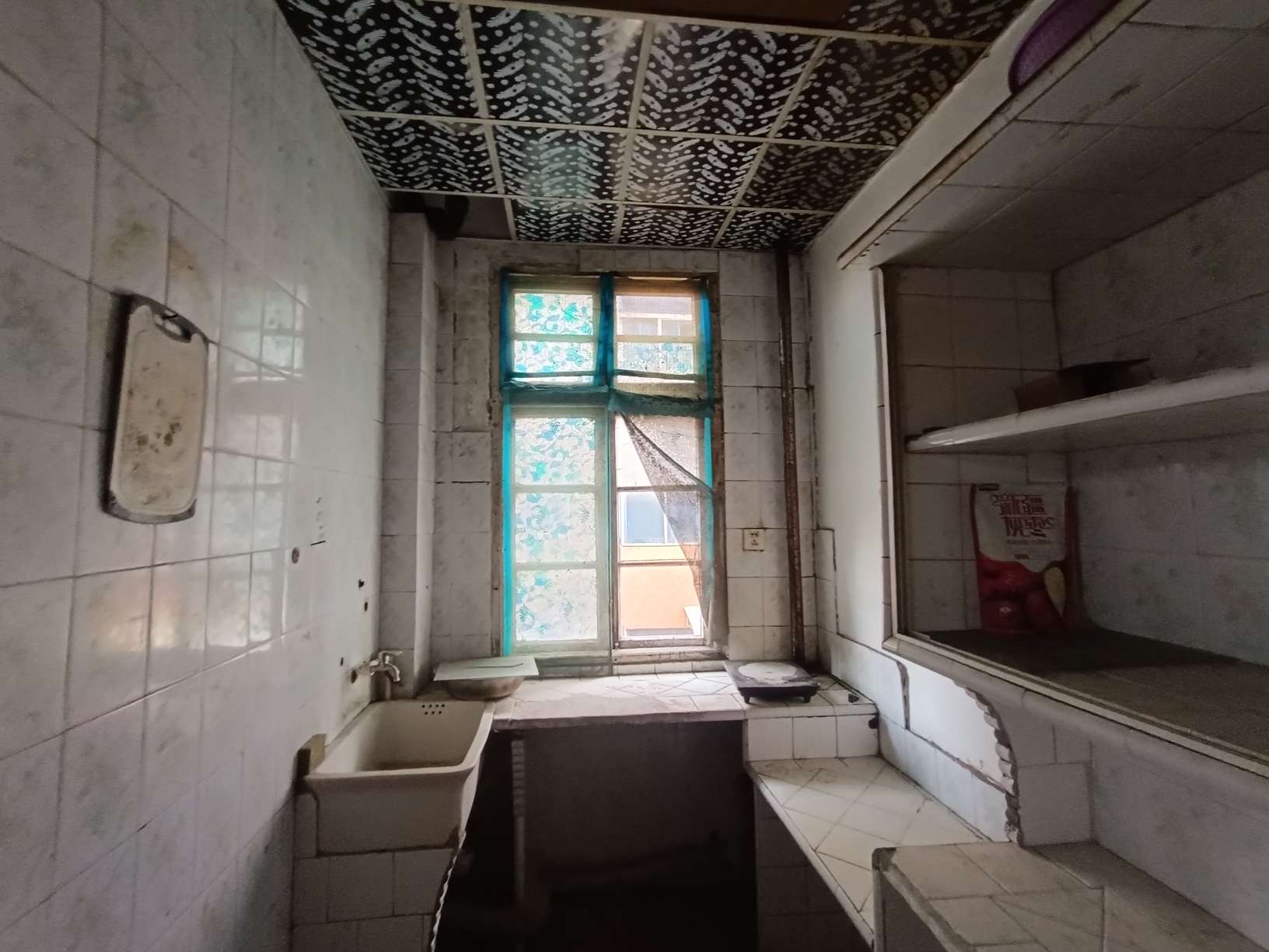 县委大院7区，3室1厅，简装出售。_5