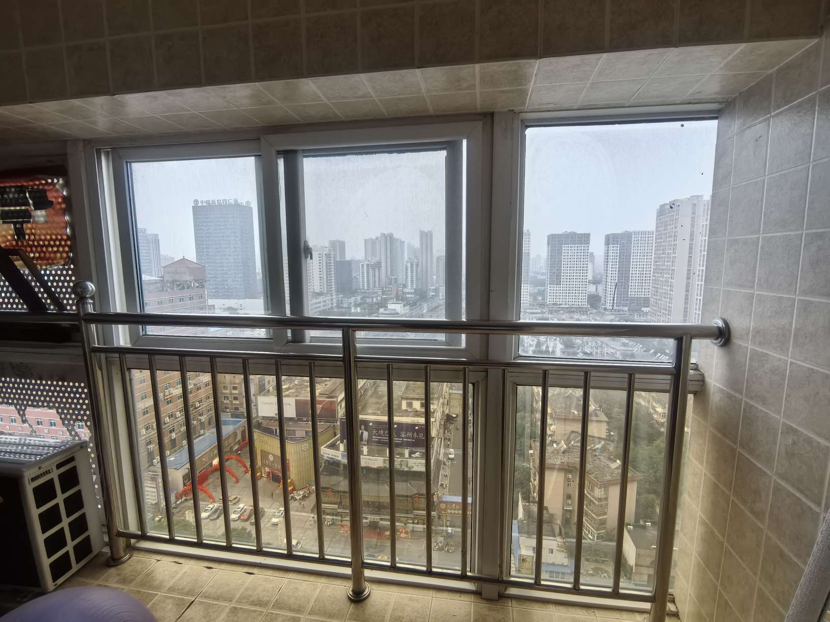 龙湖路一号精装复试公寓出售_7