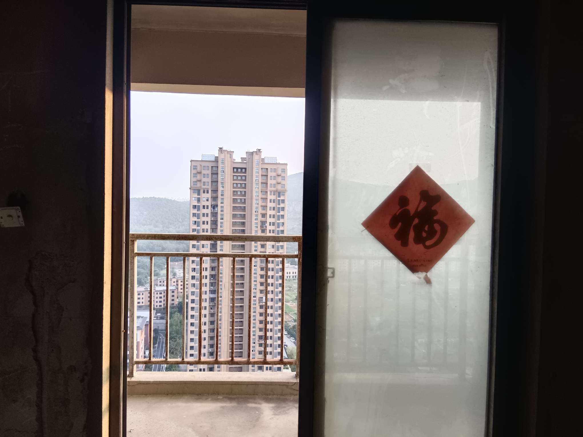 洞山街道矿一中学区舜耕花都2室2厅毛坯电梯房急售_28