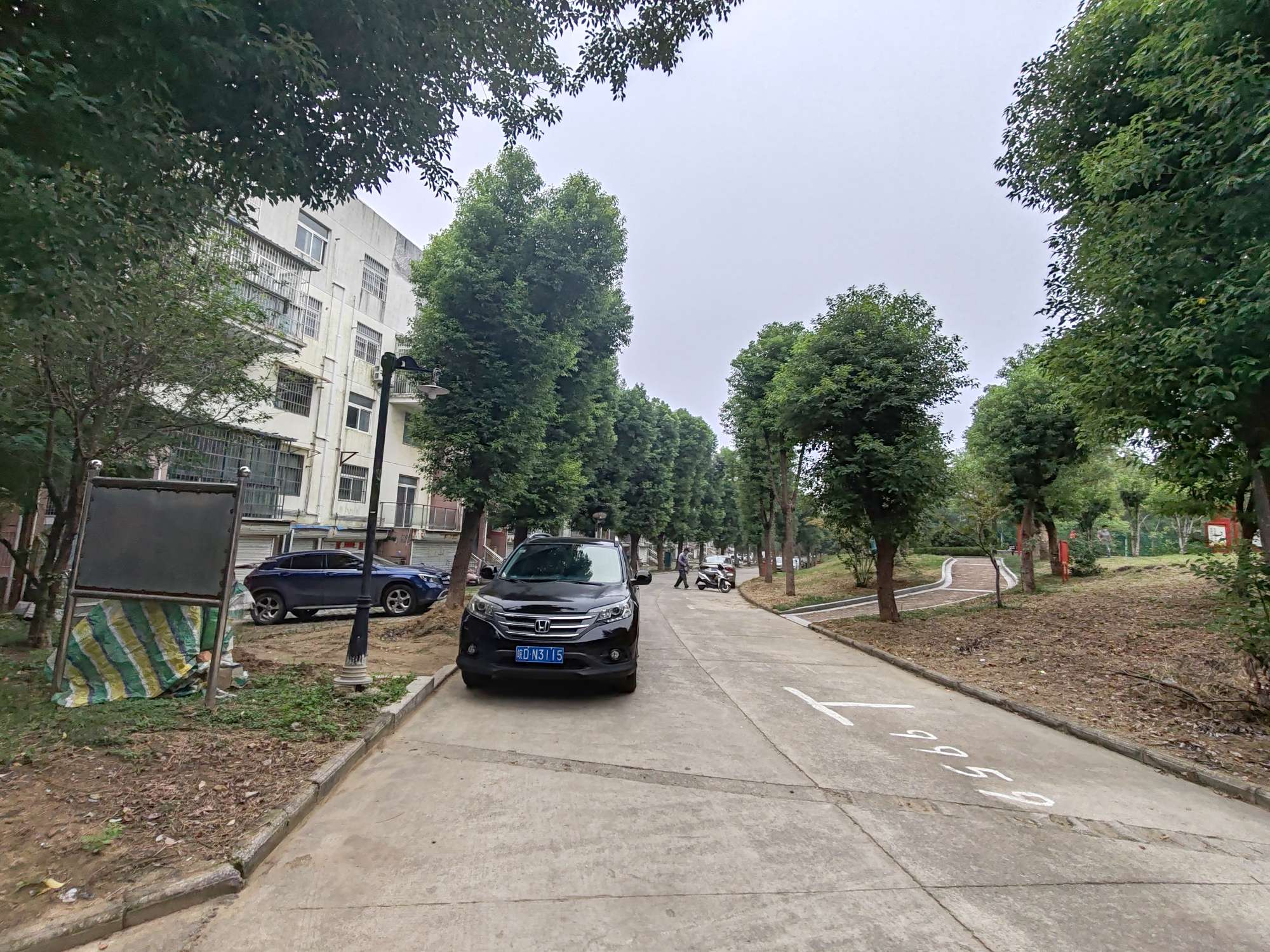 东华鑫城 1楼两室两厅 简装出售_10