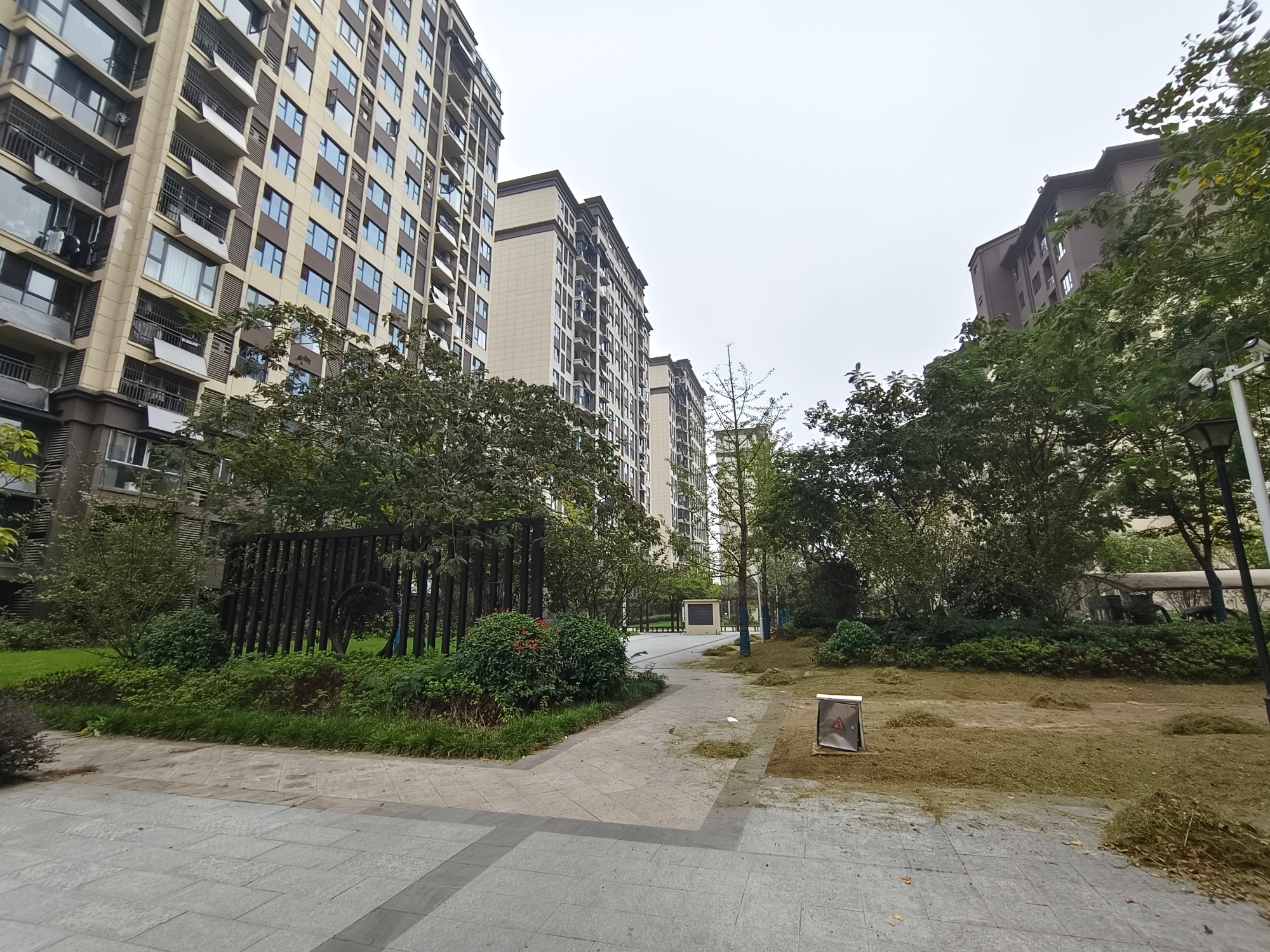 环境优美，交通便利，购物便捷_12