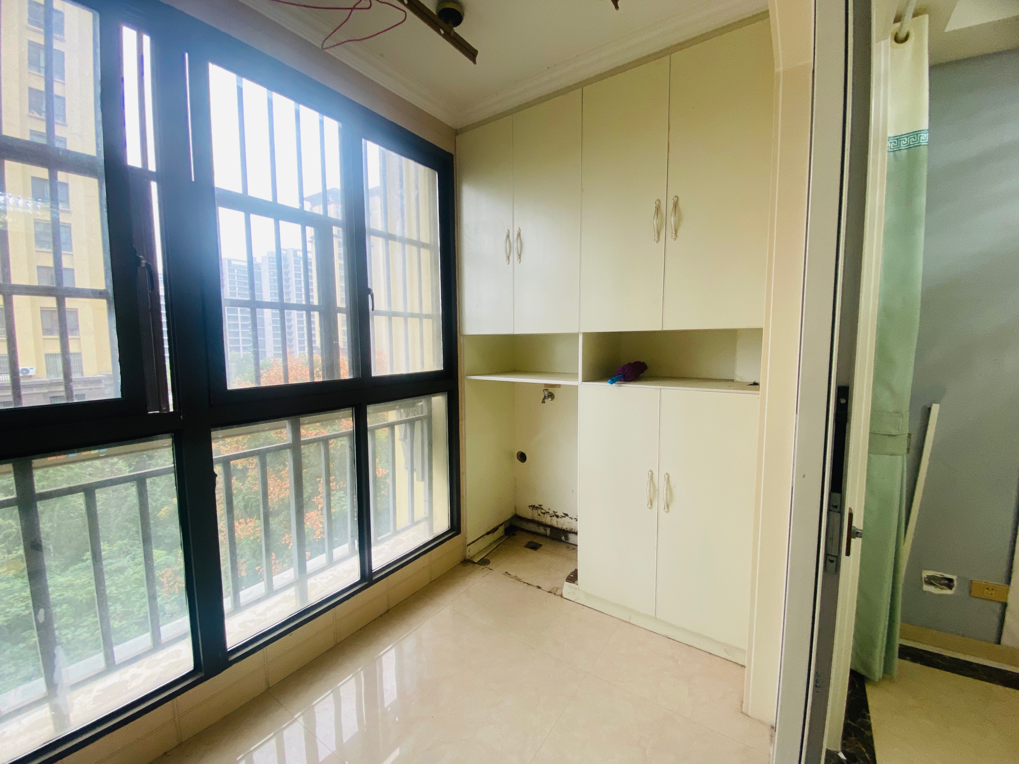 绿茵里精装3室，带车位出售_10