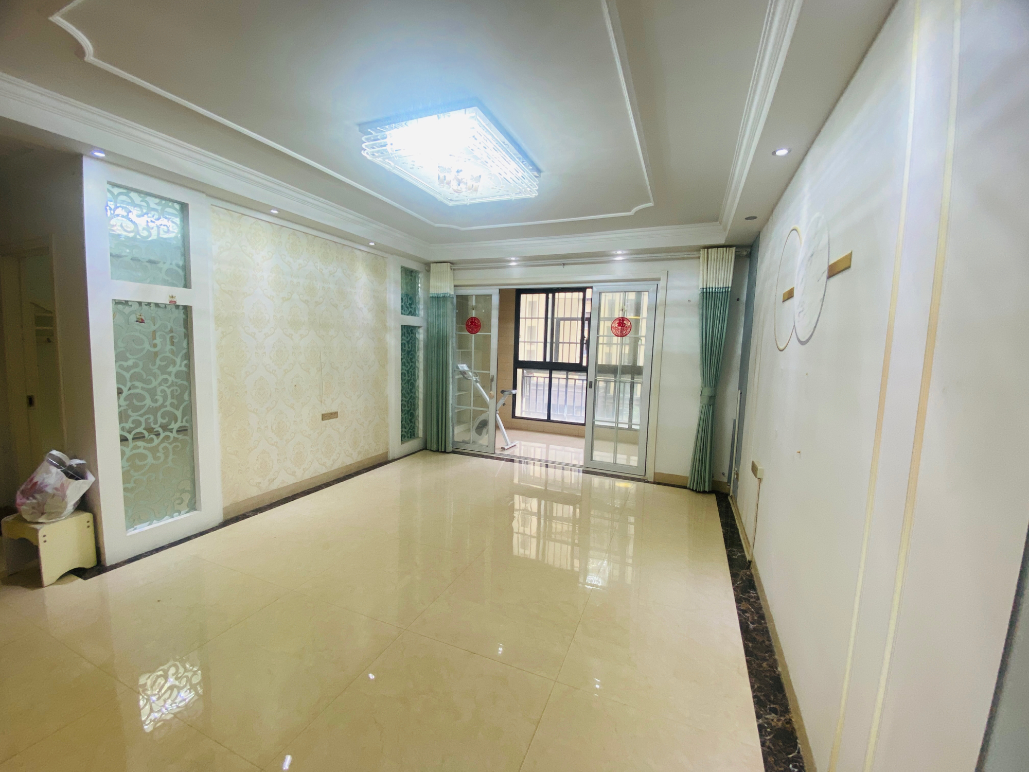 绿茵里精装3室，带车位出售_3