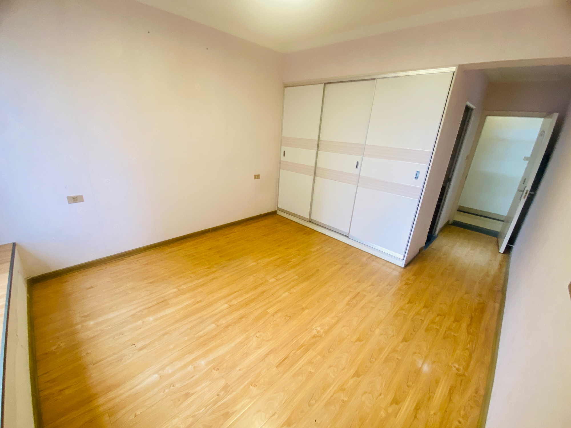 绿茵里精装3室，带车位出售_5