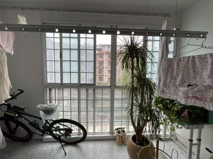 龙湖汇景3室2厅精装拎包入住室内保持的干净_9