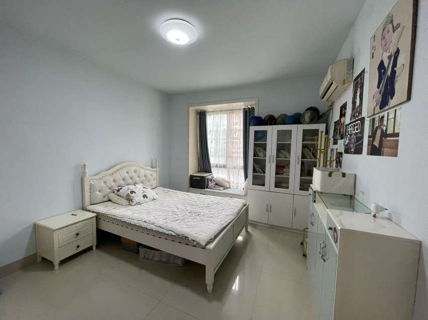 龙湖汇景3室2厅精装拎包入住室内保持的干净_6