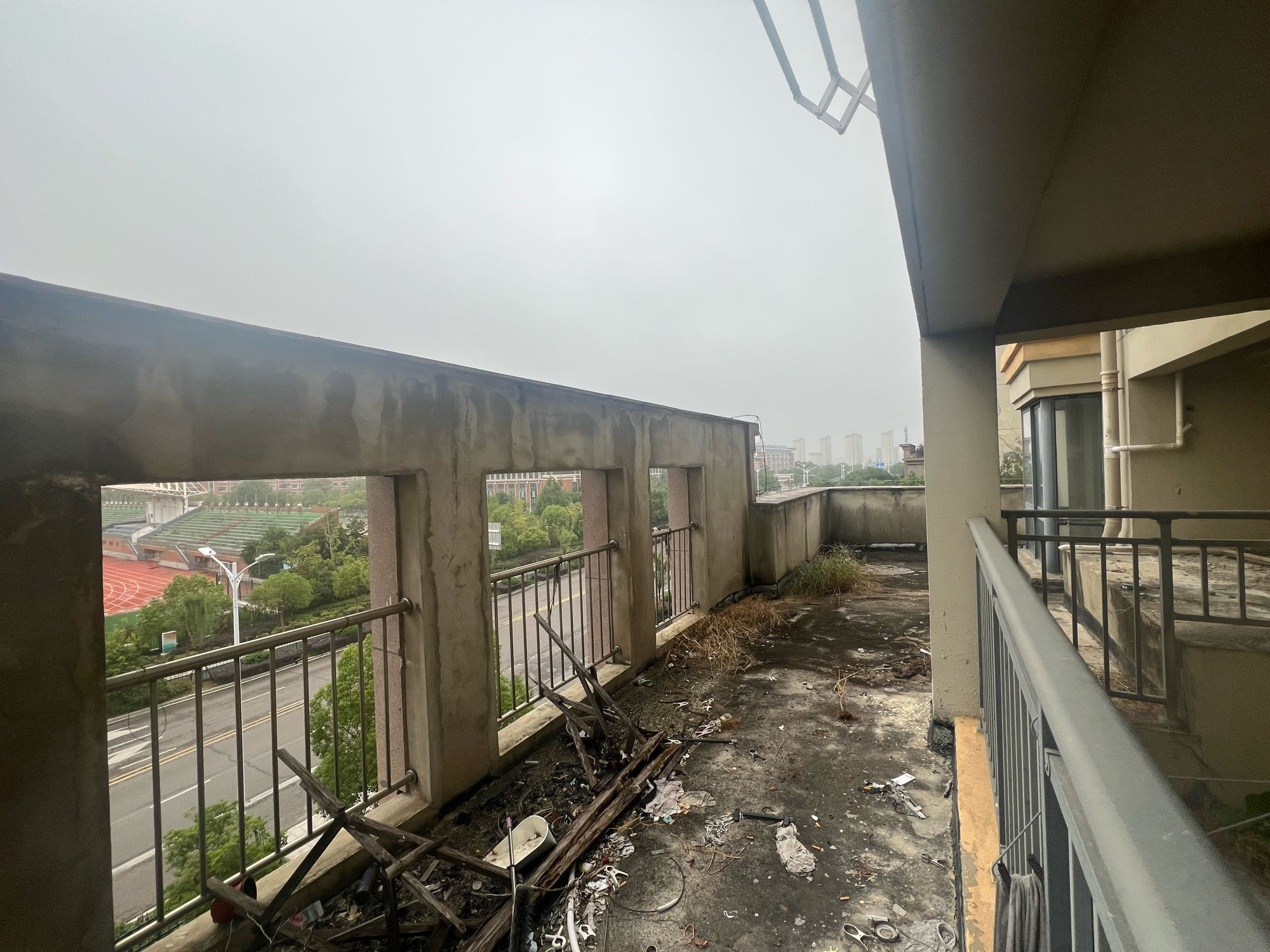 春雨梧桐带大平台 诚心出售_11