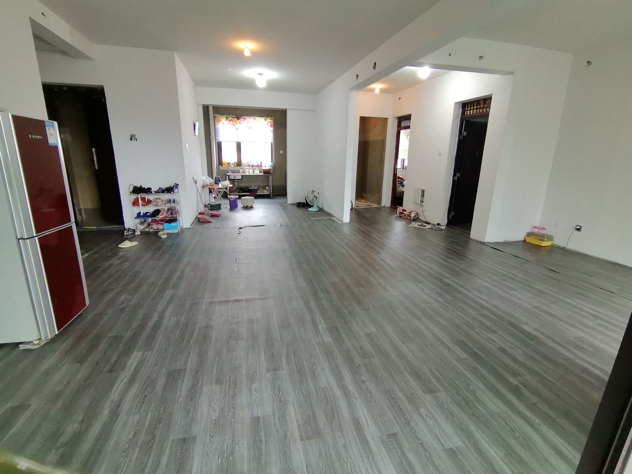 国宾府大平层  纯毛坯 老证出售_2