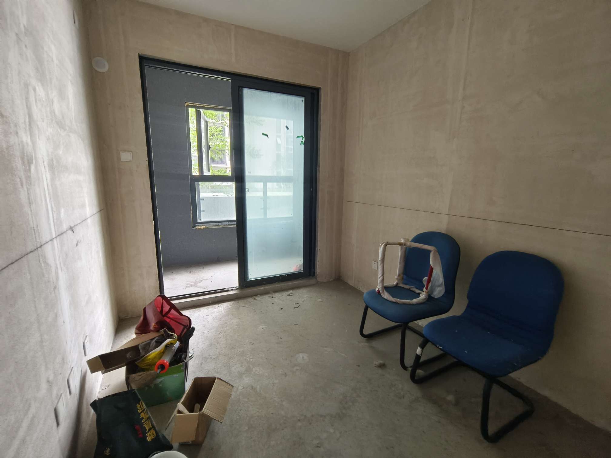 天一时代城 纯毛坯三室_6