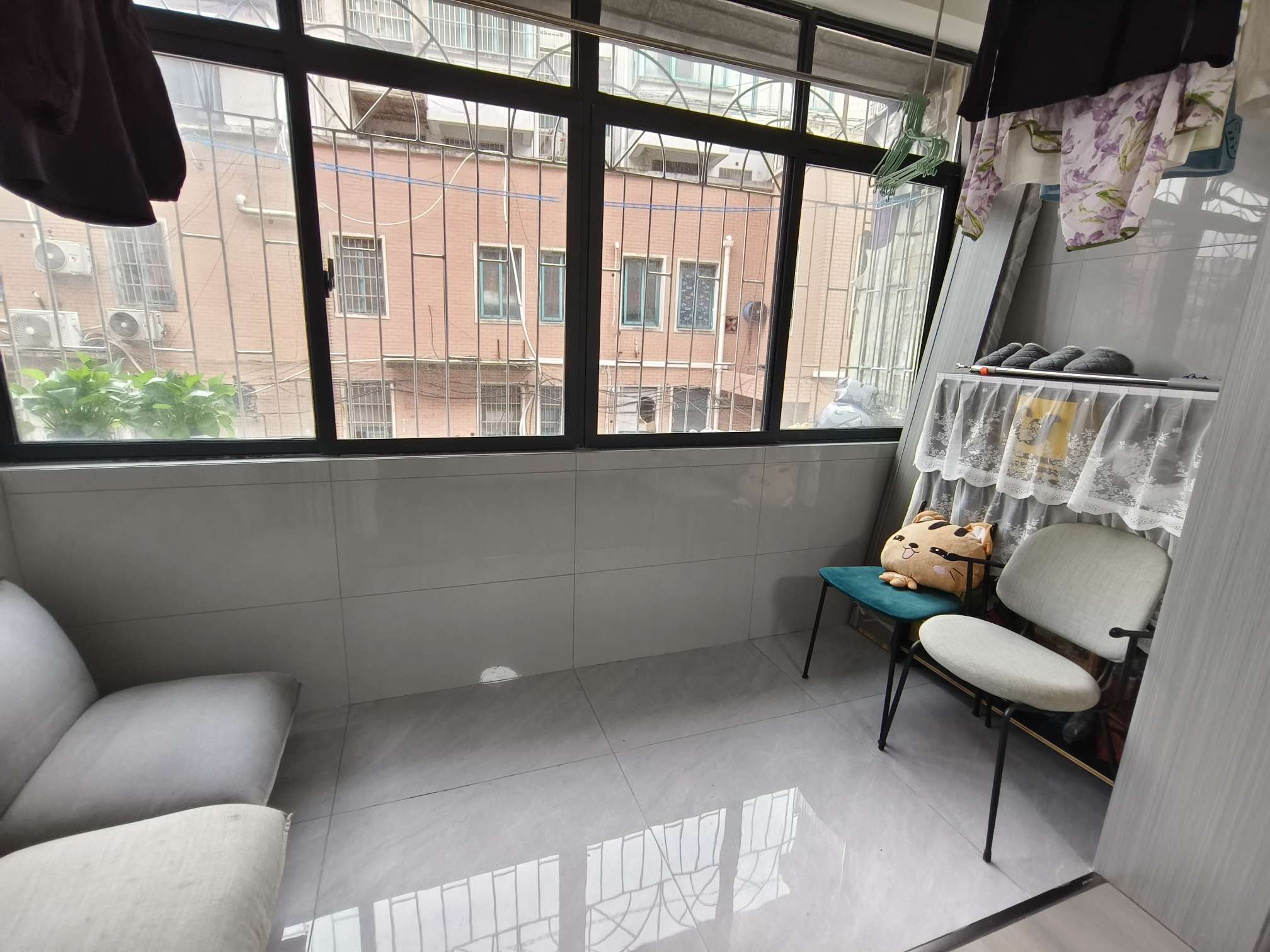 汽修厂家属楼 多层二楼 _9