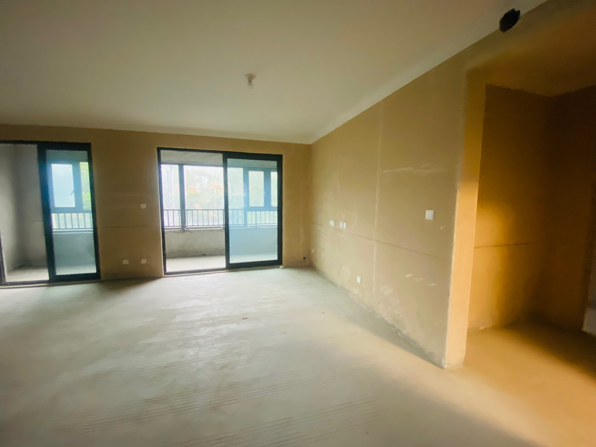 天境电梯洋房毛坯大三房，可做四房，带车位！_3