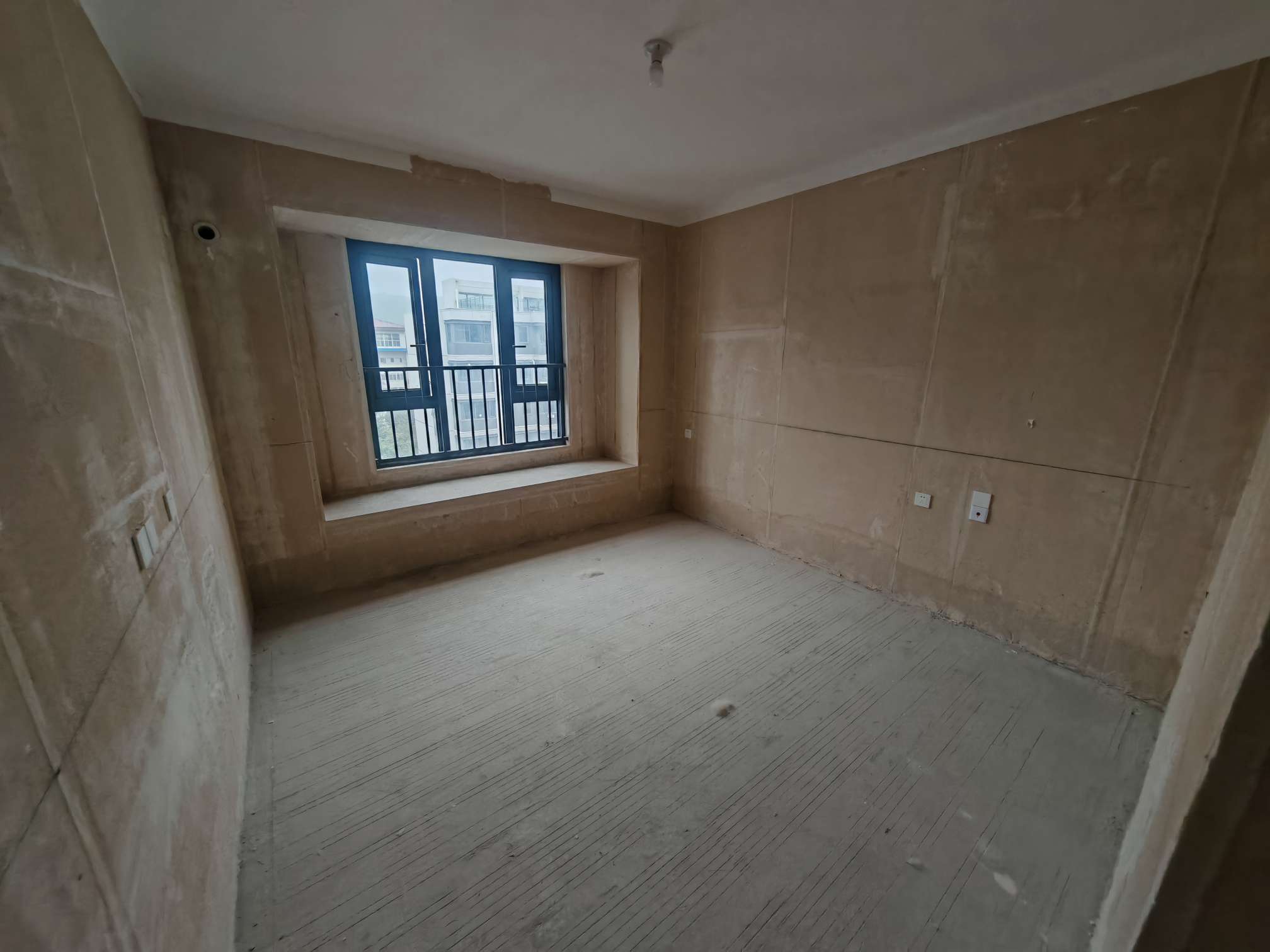 新上 信达天境 电梯洋房 位置好 三室二厅 送车位_5