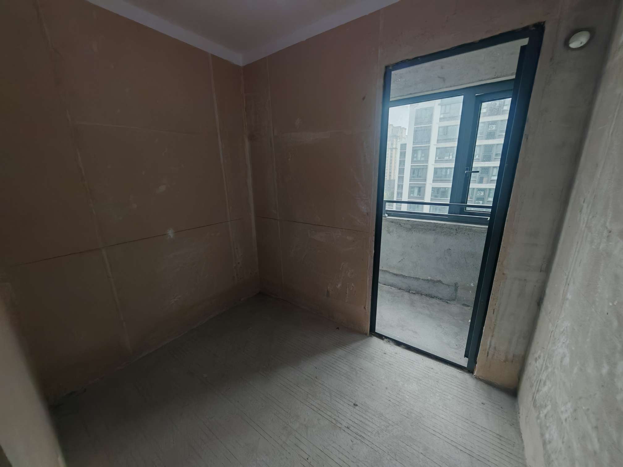 新上 信达天境 电梯洋房 位置好 三室二厅 送车位_6