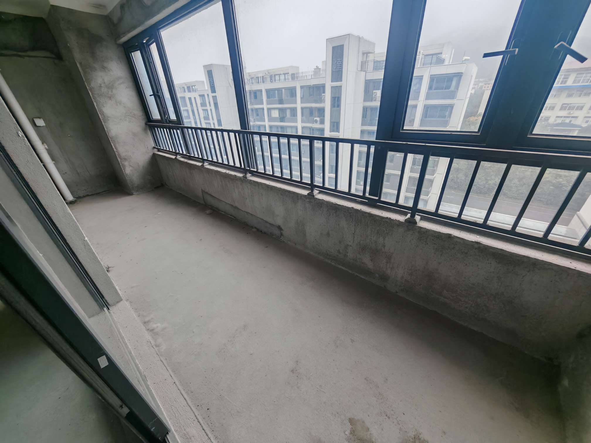 新上 信达天境 电梯洋房 位置好 三室二厅 送车位_8