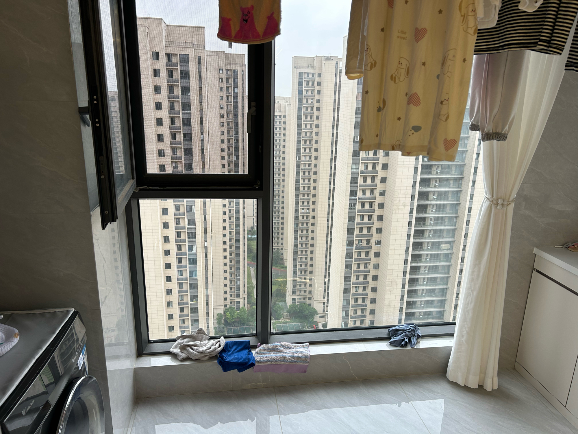 网云小镇二期，精装修，四室两厅，送车位_4