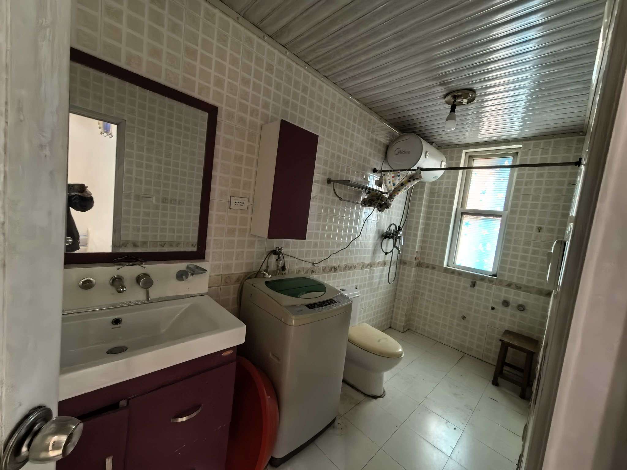 蜜泉小区三室两厅一厨一卫一阳台，_7