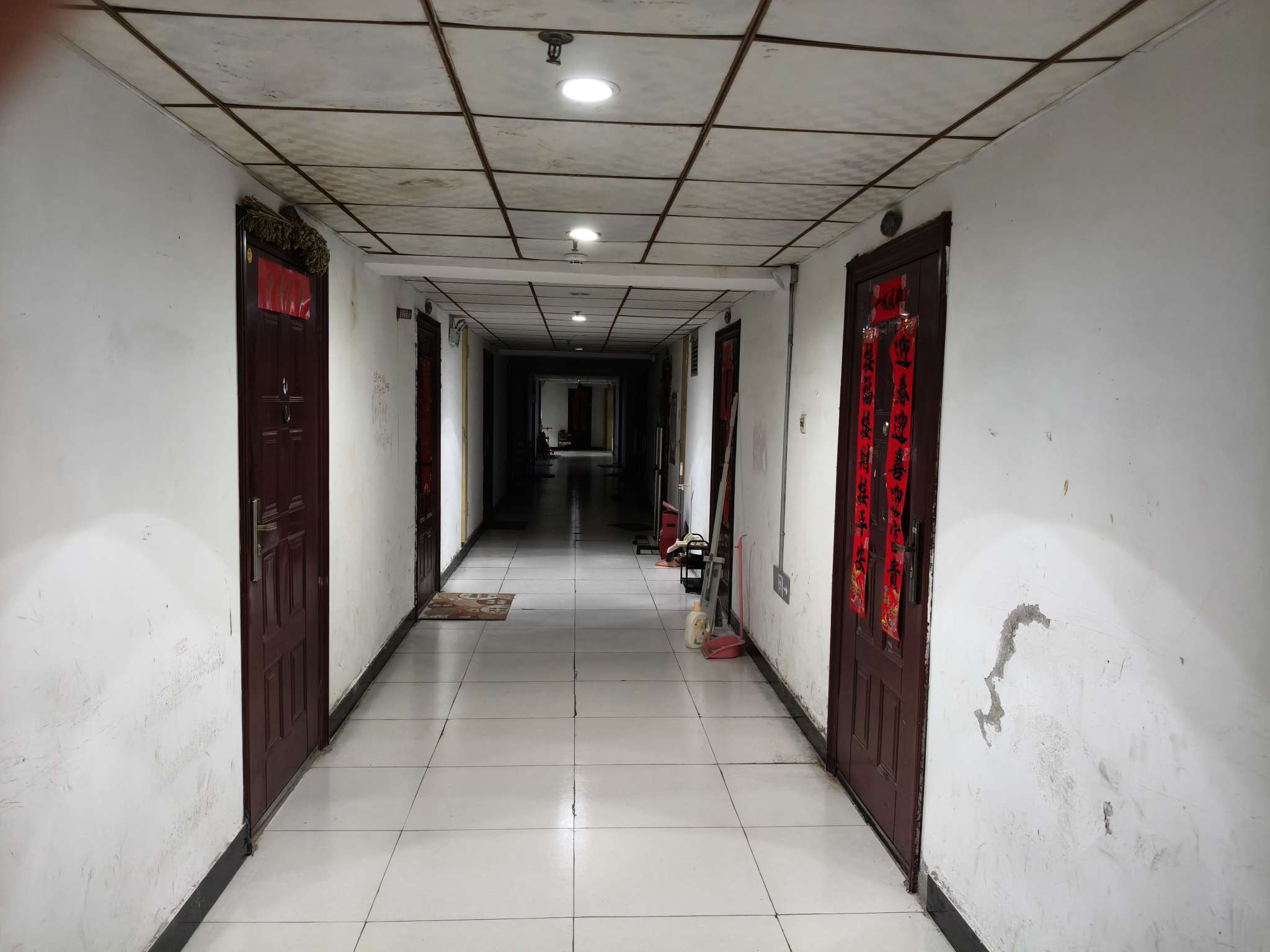 中央国际广场精装一室一厅拎包入住_10