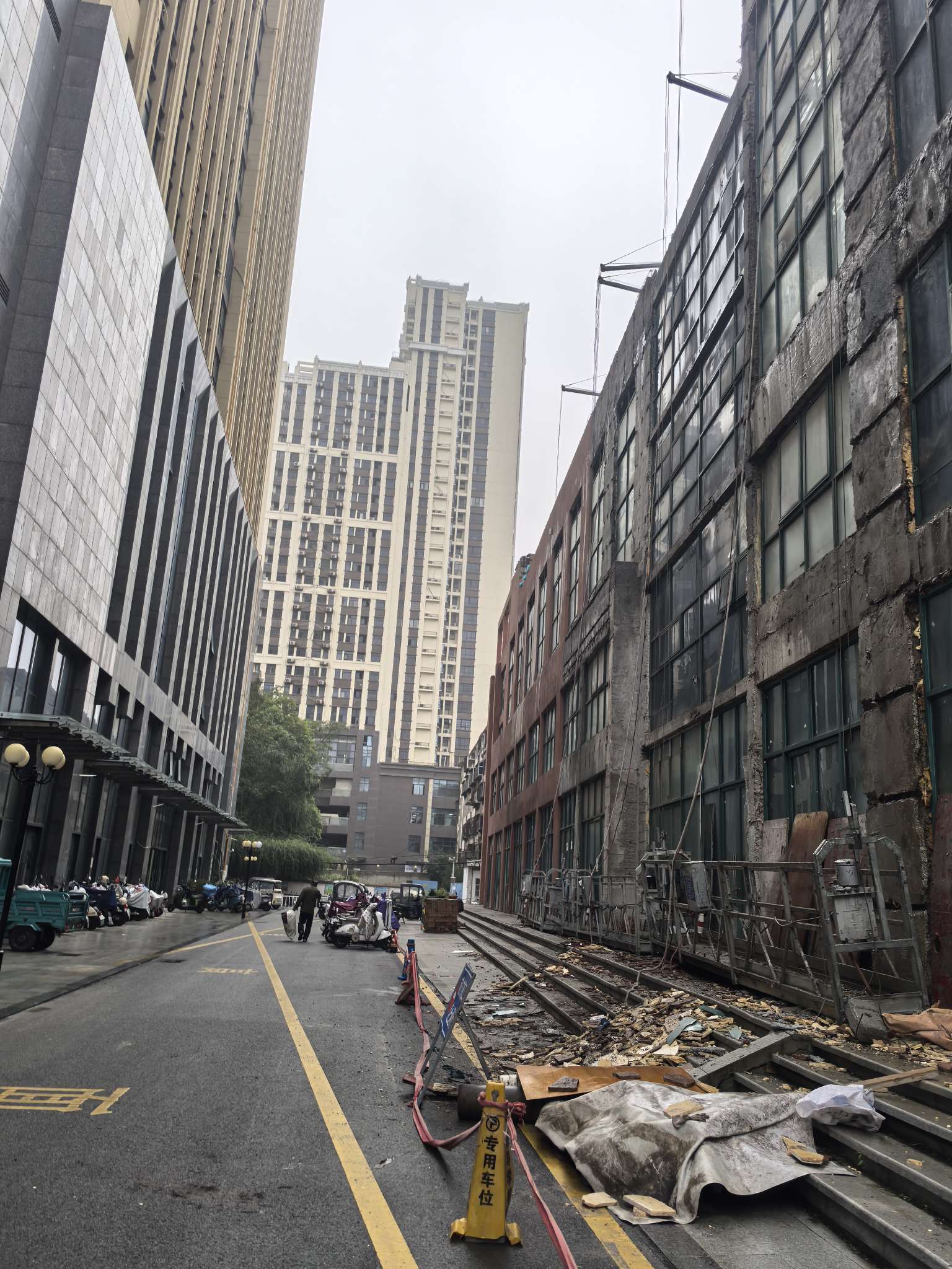 鑫诚花园 102平 临街旺铺 紧邻地铁 优质地段_2