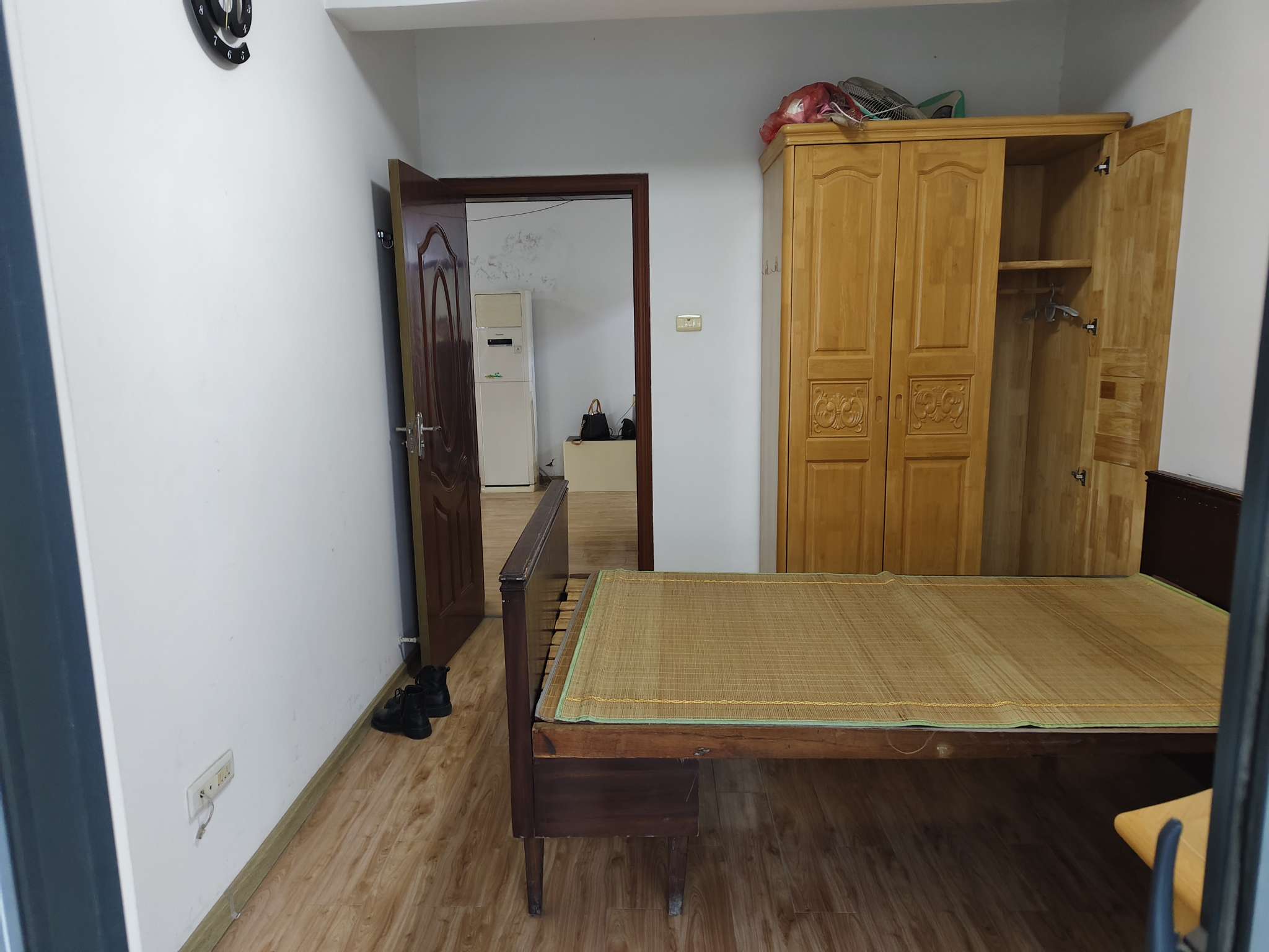 颐园豪景 93平 南向两室 简装 交通便利_8