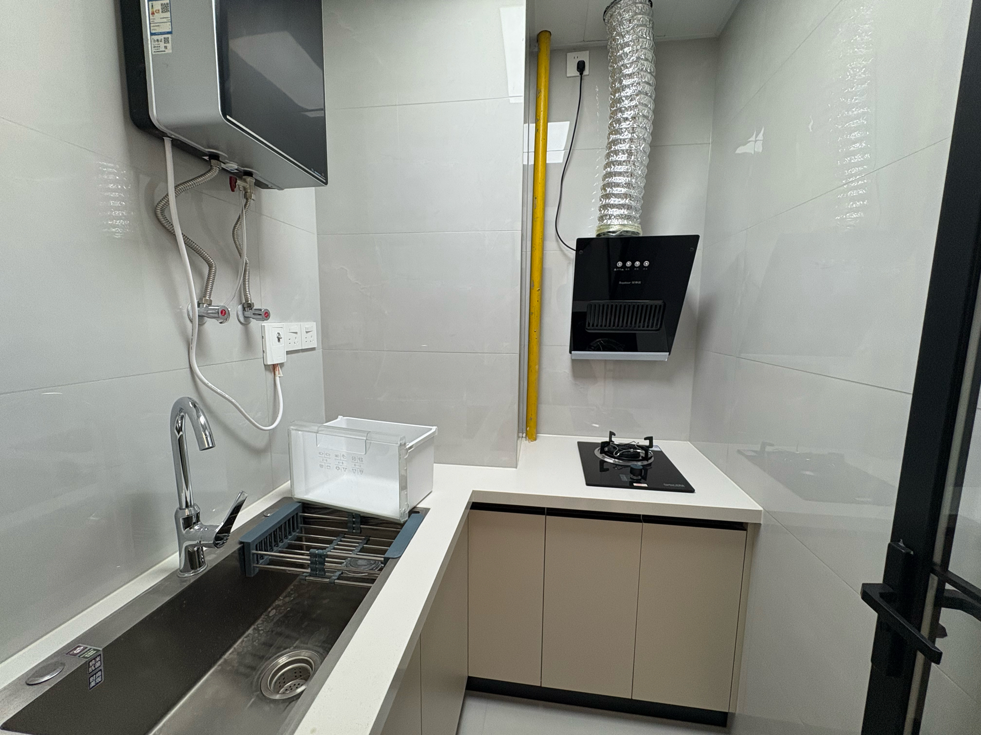 万茂华府 朝南公寓  毛坯  1室1厅_5