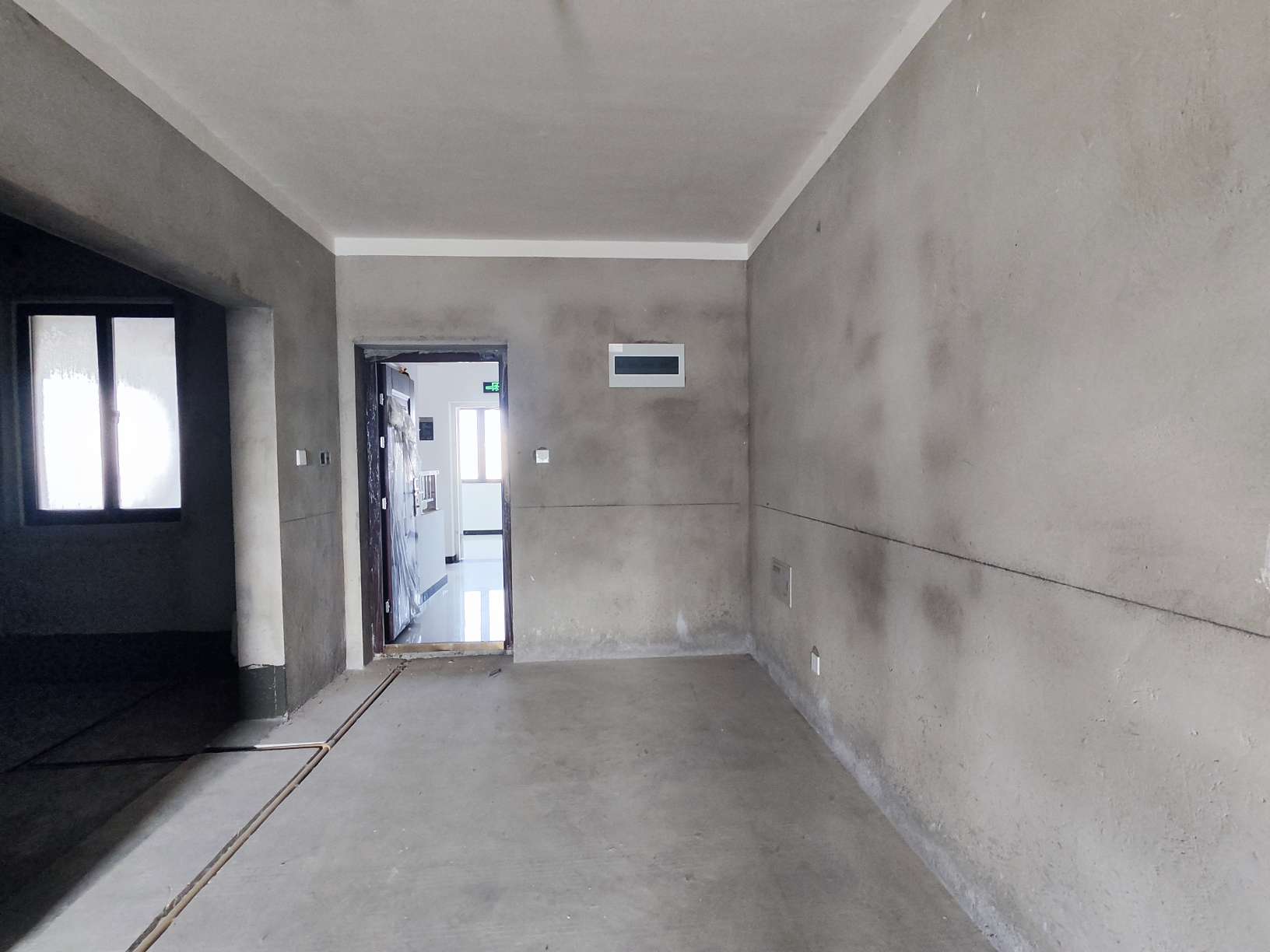 南山名邸毛坯三室楼层视野开阔_9