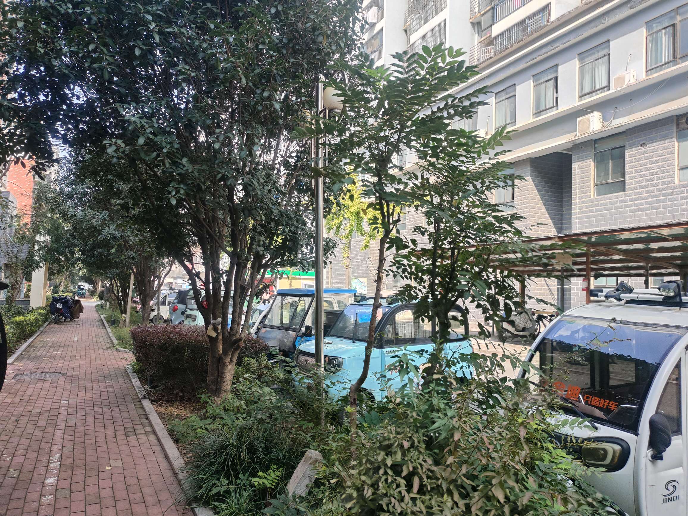 珠江丽景 94平 三室两厅 交通便利 学区房 毛坯出租_8