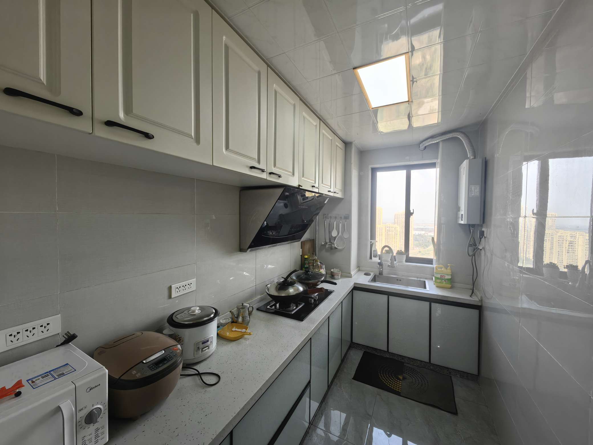 世茂公园城  精装三室 带车位 采光好 房东诚心出售_6