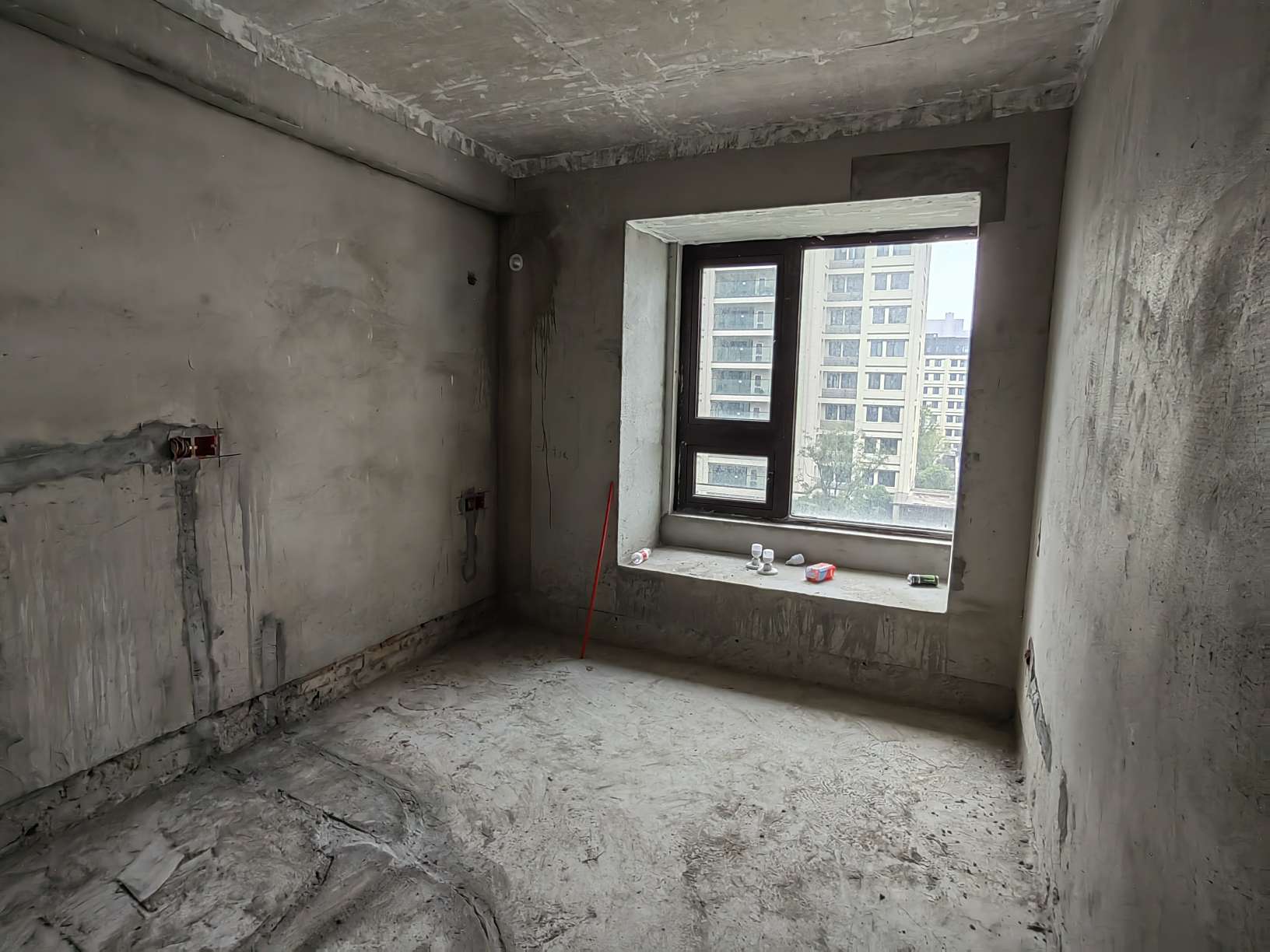 明月山南毛坯三房诚心出售_3