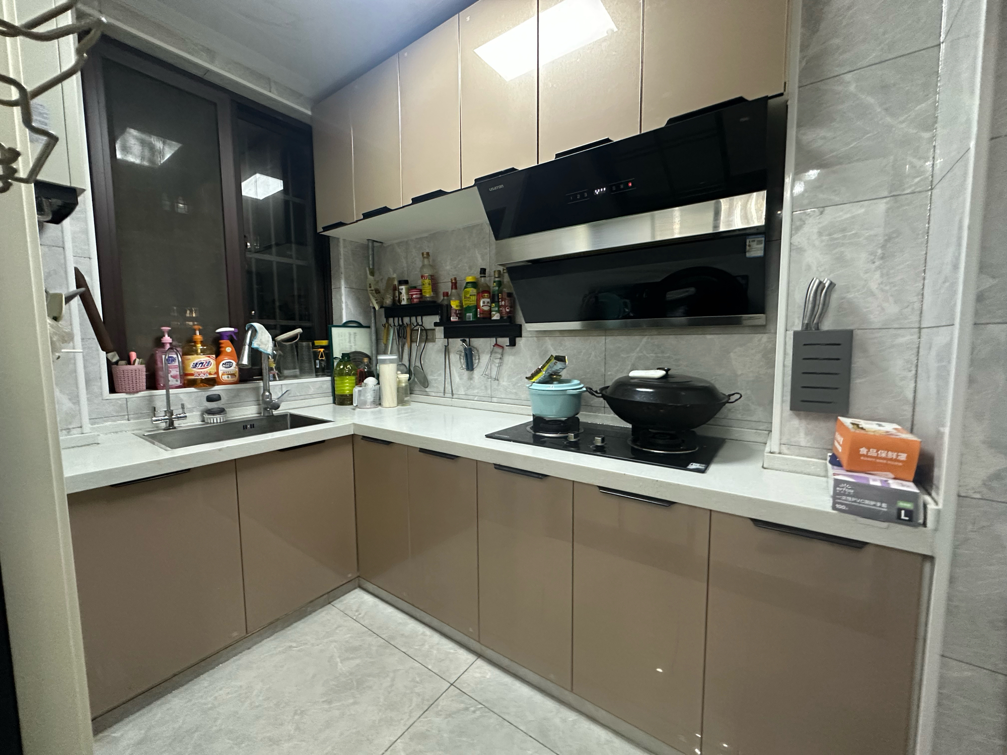 泉山湖公园里 电梯洋房 中间楼层采光好_9