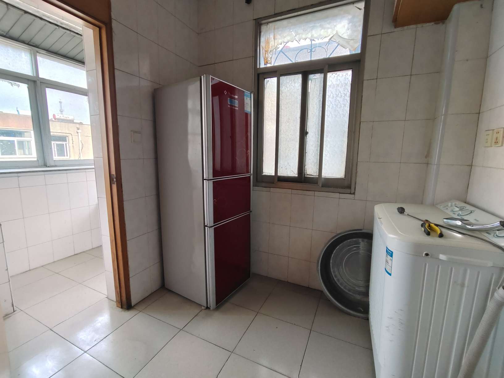 舜耕三区多层5楼2室2厅简单装修急售_8