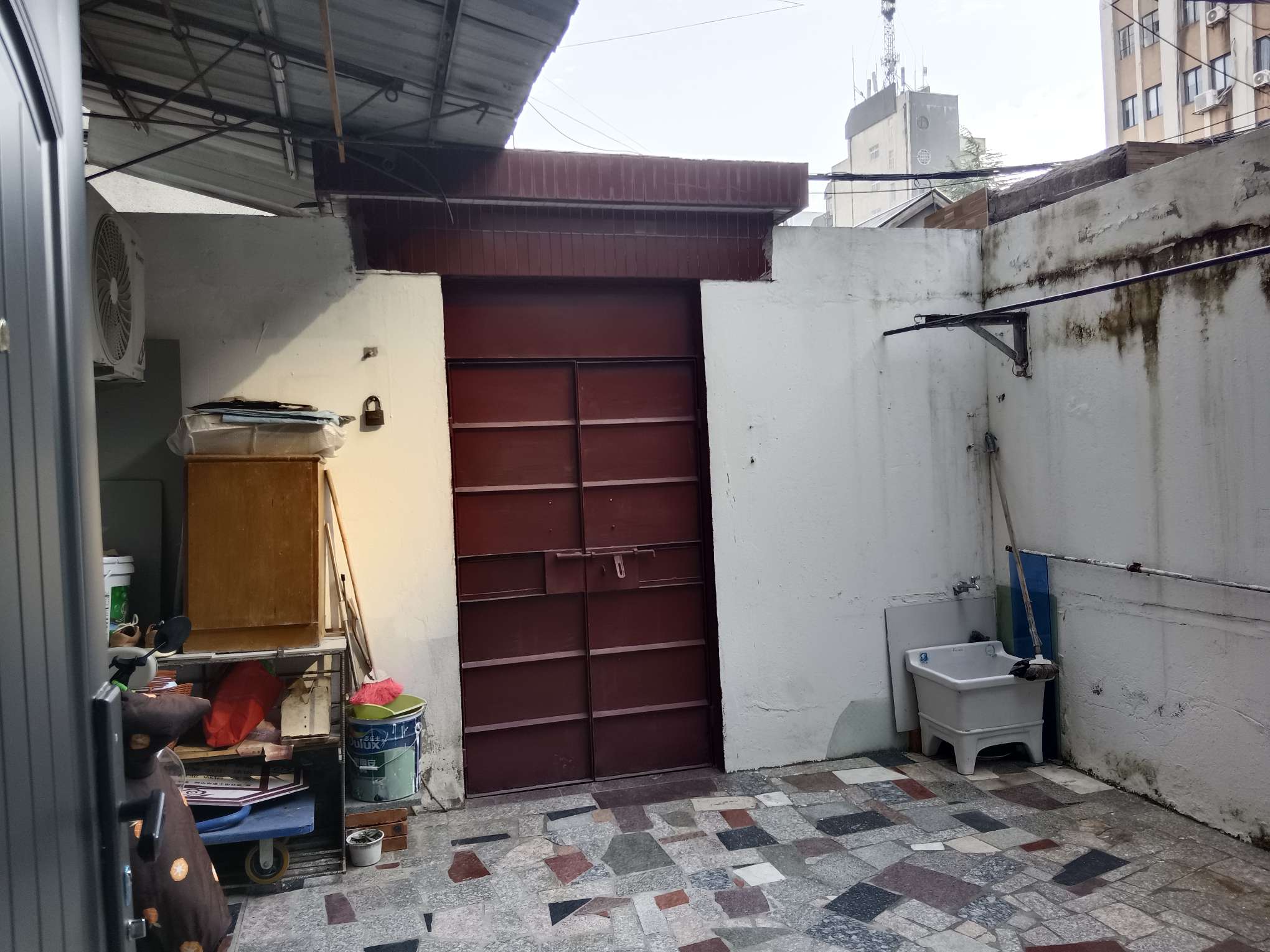 光明楼一楼新装修带院子_10