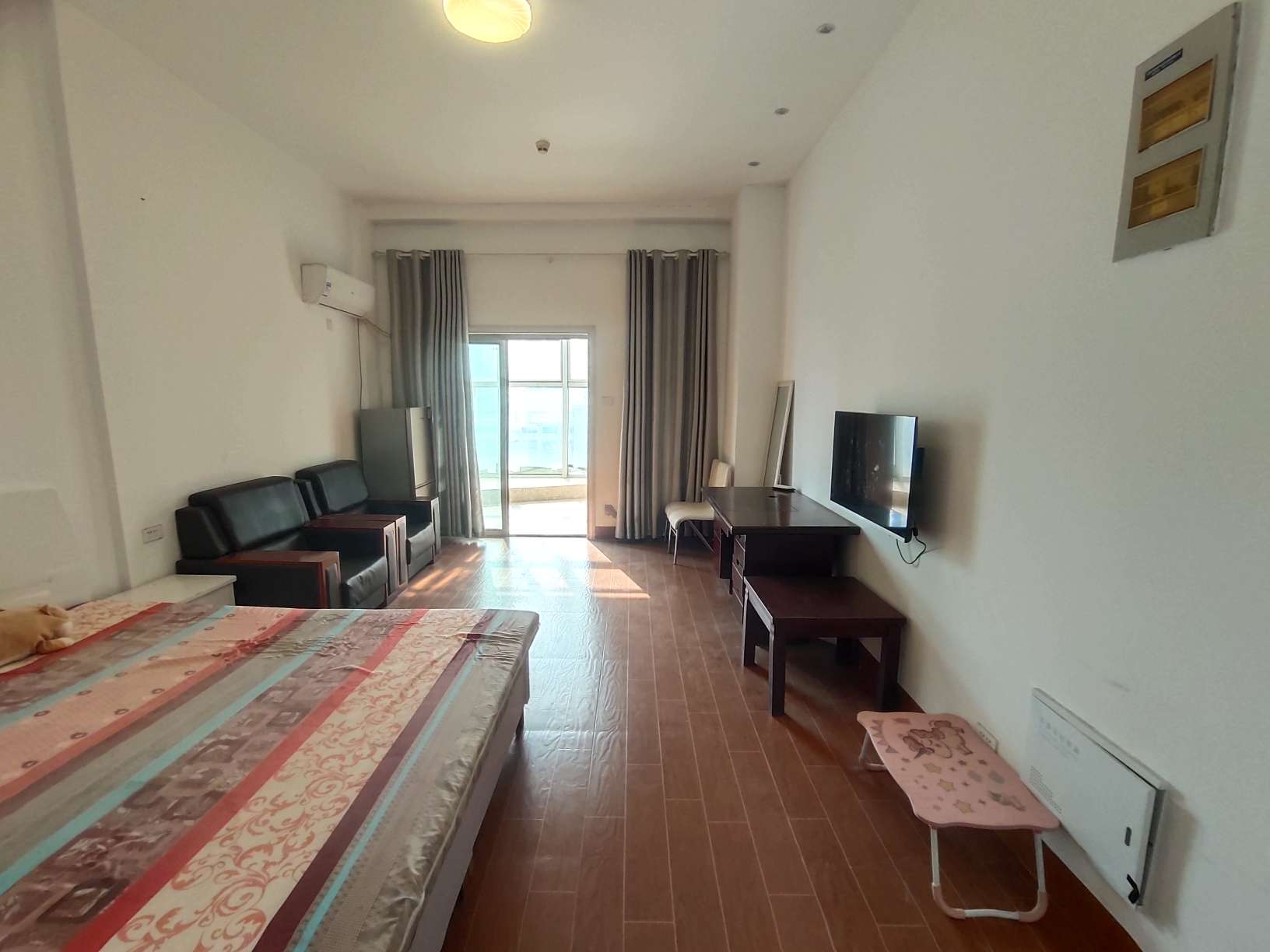 海沃 一室一厅公寓 中间楼层 六楼挑高 亏钱急售_4