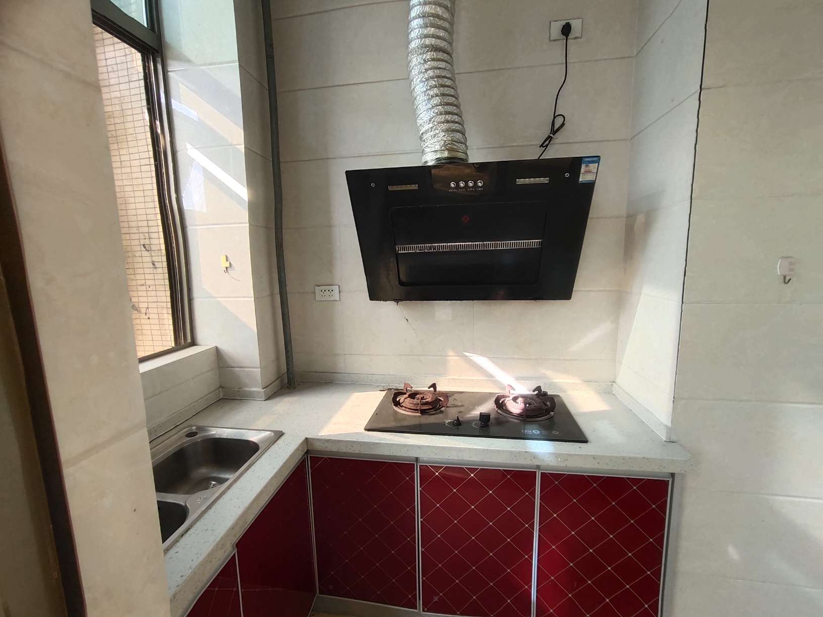 海沃 一室一厅公寓 中间楼层 六楼挑高 亏钱急售_7