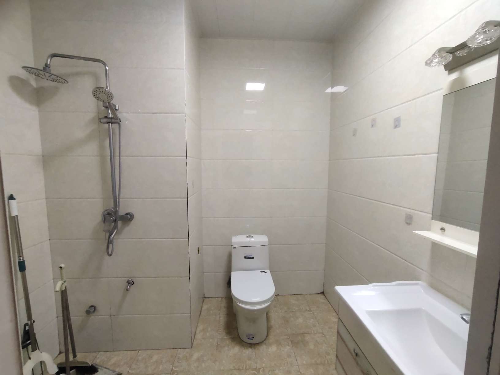 海沃 一室一厅公寓 中间楼层 六楼挑高 亏钱急售_10