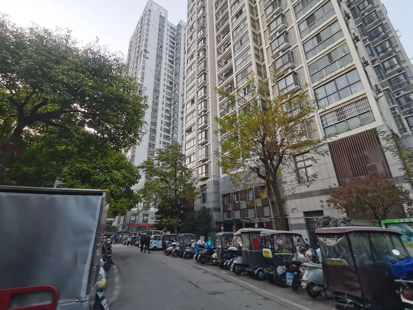 优山美地 89平 三室两厅 满五唯一 普装交通便利学区房_11