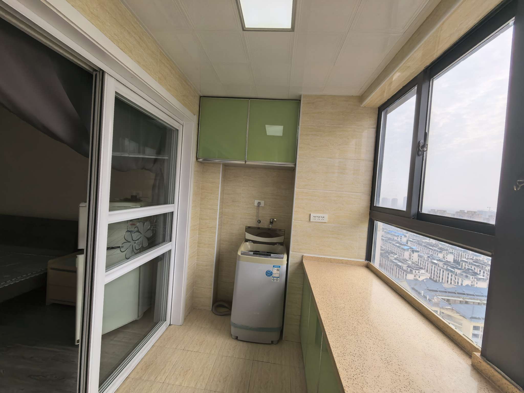 万茂中心精装1室1厅房_7