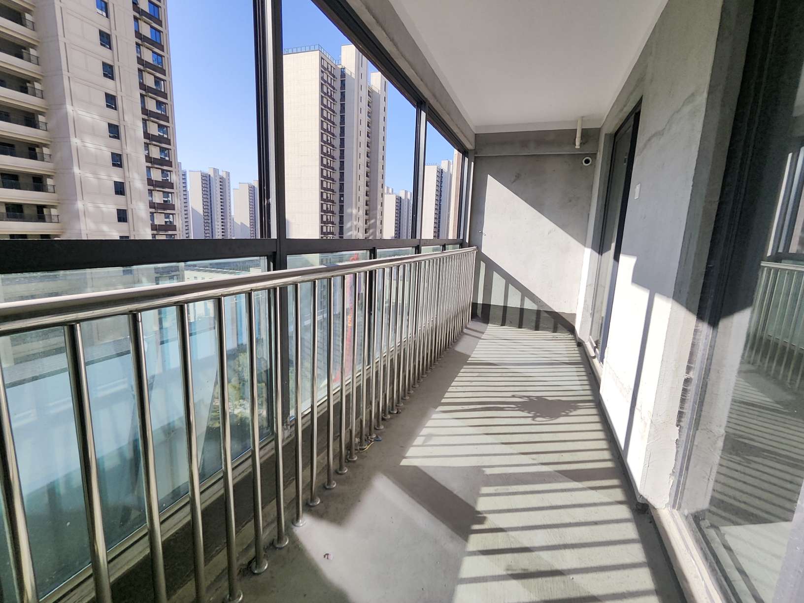 向阳苑毛坯三房，诚心出售。_8