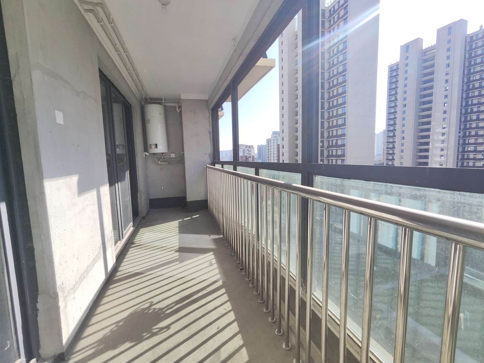 向阳苑毛坯三房，诚心出售。_7